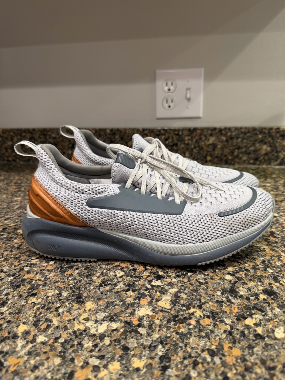 Mens Johnston & Murphy 8.5 White and Gray Knit Athletic Sneakers with Orange